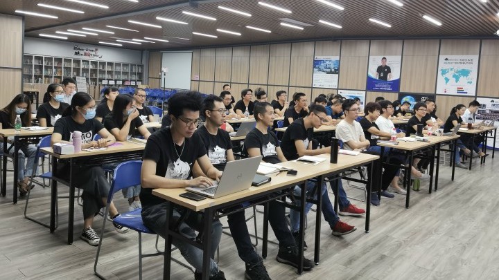 Amoeba business model Training scene