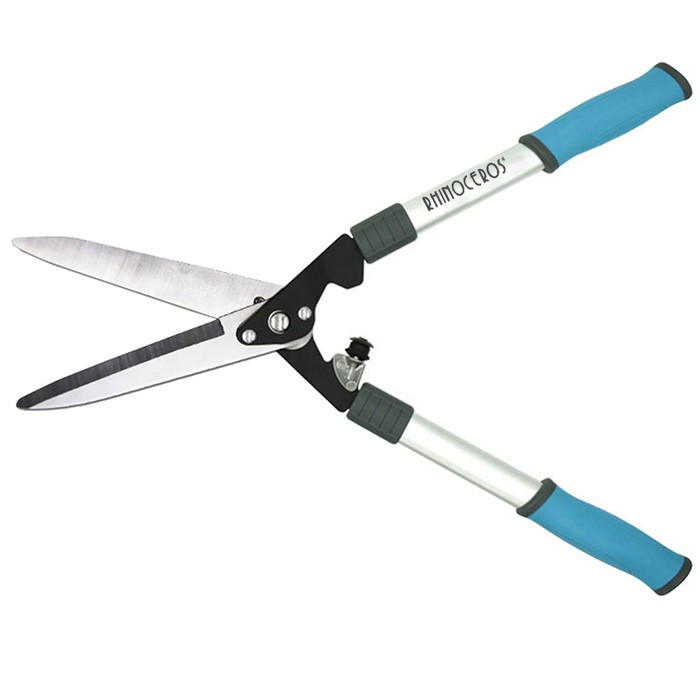 استفاده از ابزار باغبانی - قیچی شاخه بلند و اره شاخه بلند